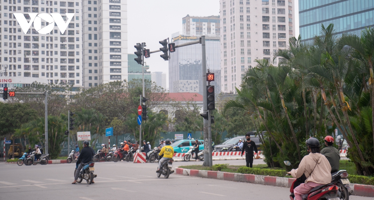 hang loat nut giao o ha noi den do tren 100 giay va delay khien nguoi dan ngao ngan hinh anh 6