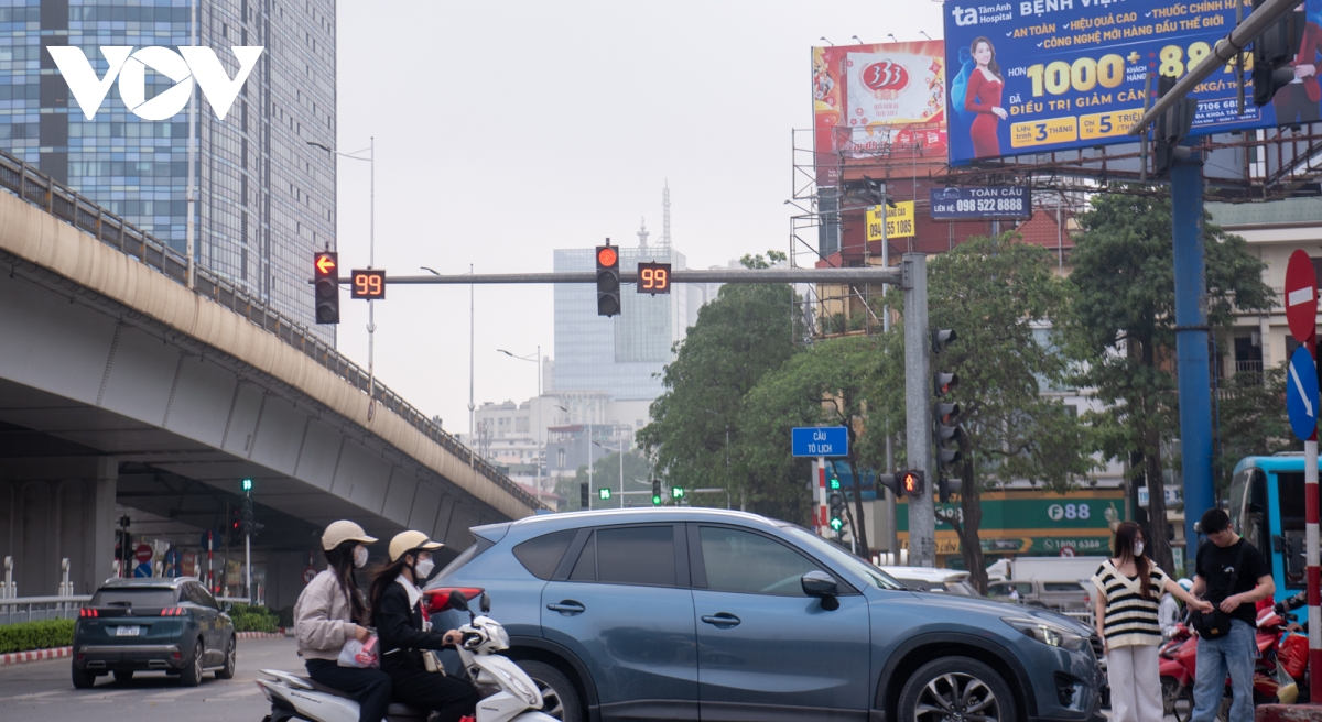 hang loat nut giao o ha noi den do tren 100 giay va delay khien nguoi dan ngao ngan hinh anh 9