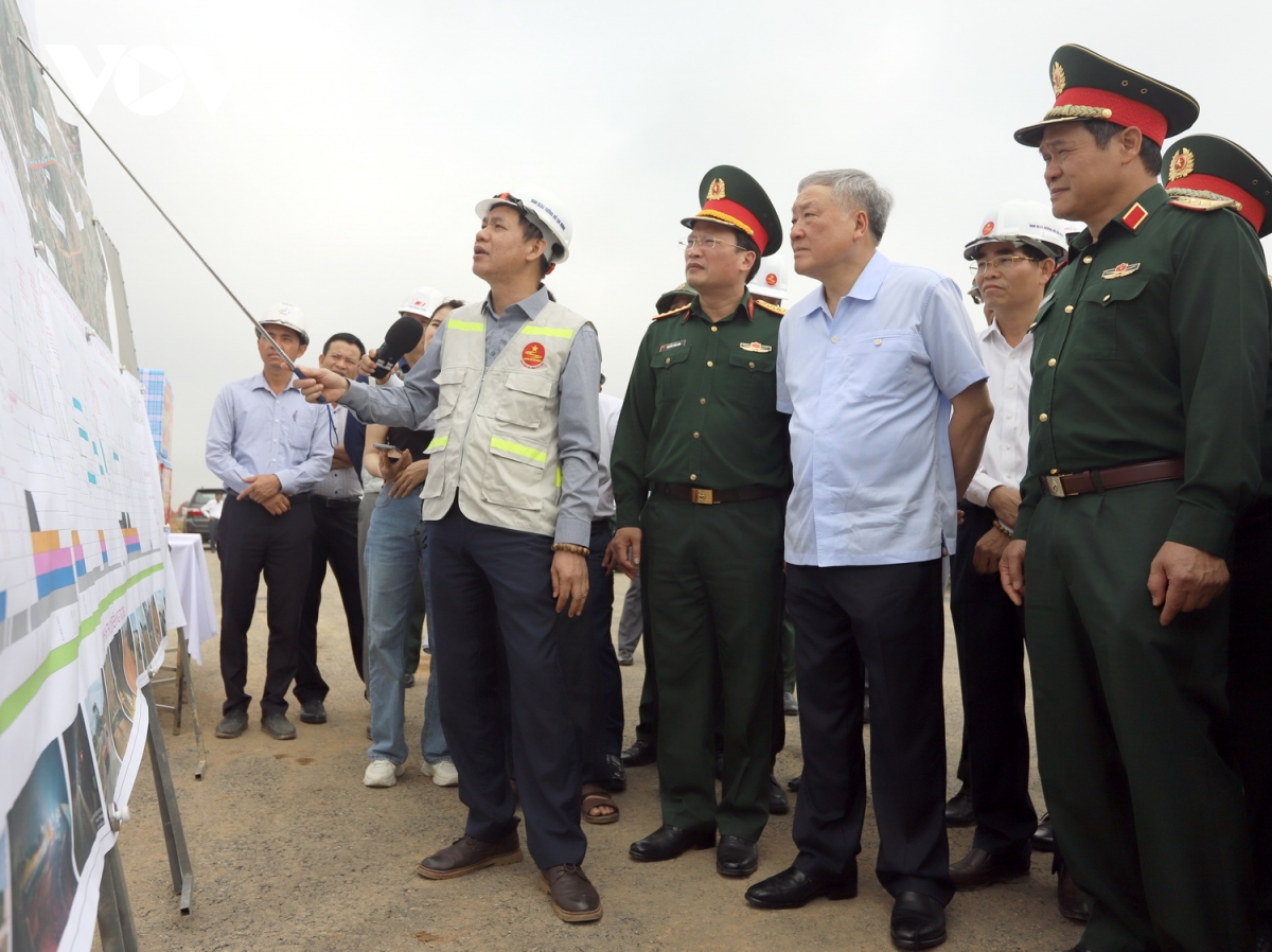 du an cao toc hoa lien - tuy loan Da nang kho khan ve mo vat lieu hinh anh 4