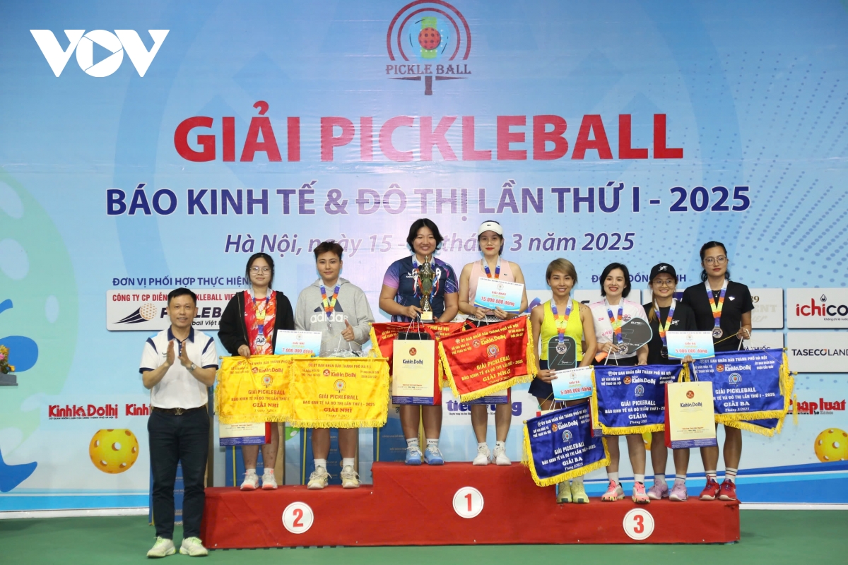 giai pickleball bao kinh te Do thi lan thu i - 2025 thanh cong tot dep hinh anh 1