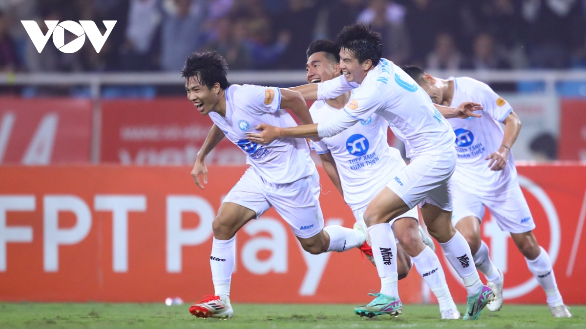 Bảng xếp hạng V-League mới nhất: Nam Định củng cố ngôi đầu