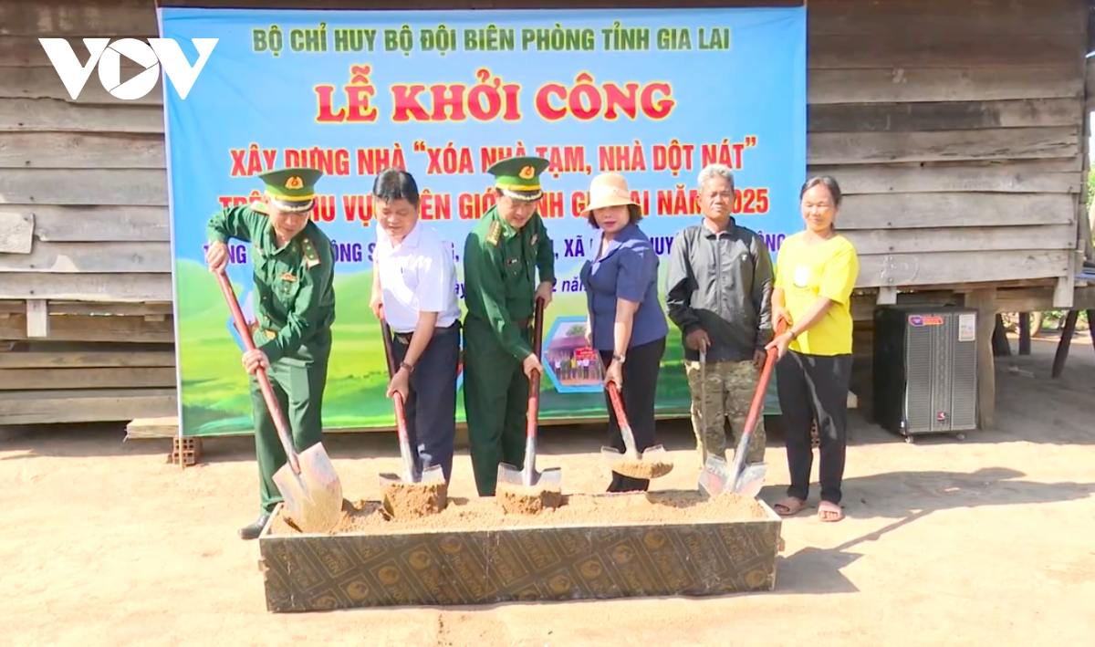 bộ đội biên phòng gia lai xoá nhà dột nát ở khu vực biên giới hình ảnh 2 bo doi bien phong gia lai xoa nha dot nat o khu vuc bien gioi hinh anh 2