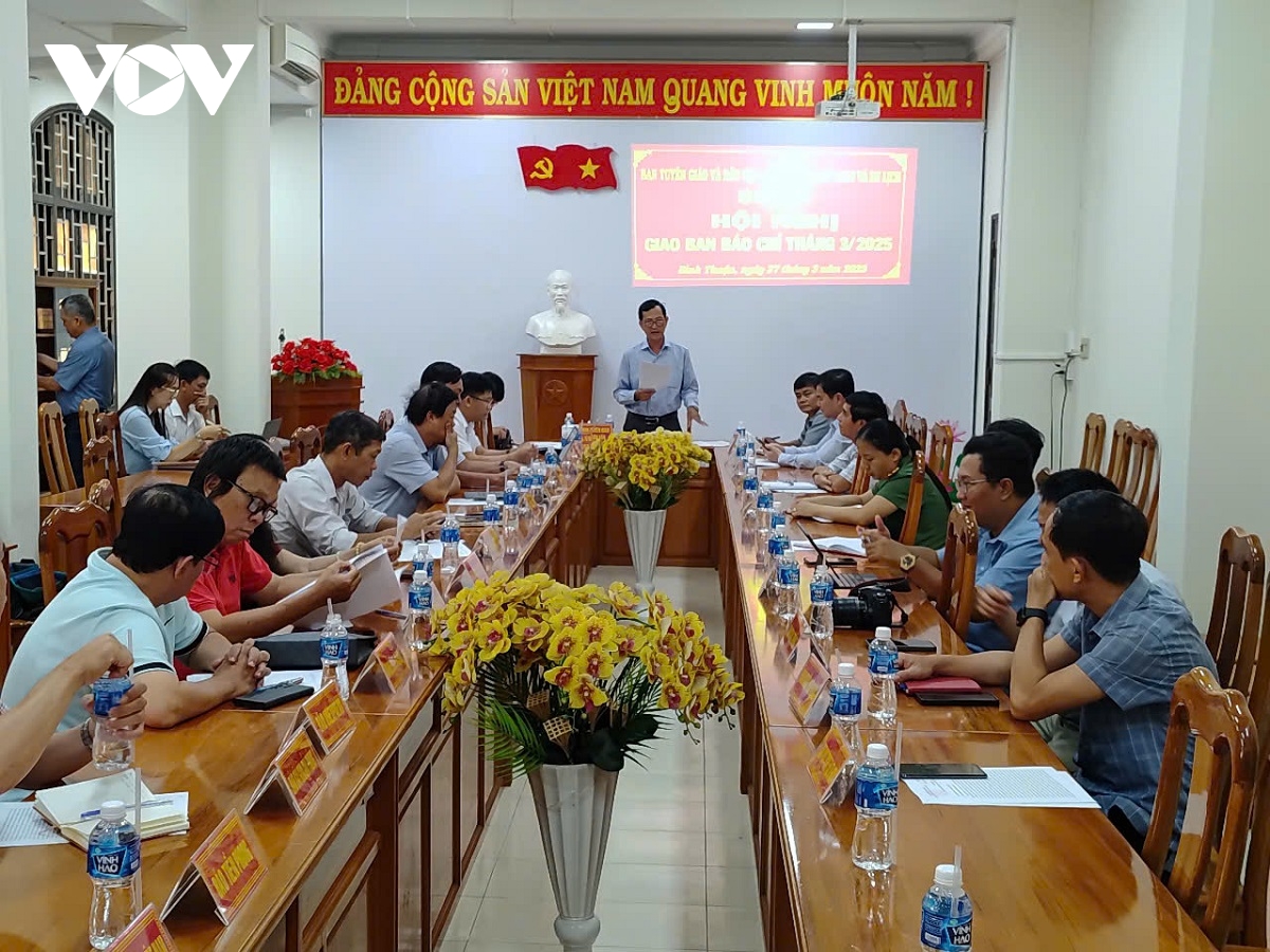 bình thuận bắn pháo hoa tầm cao kỷ niệm 50 năm ngày giải phóng hình ảnh 1 binh thuan ban phao hoa tam cao ky niem 50 nam ngay giai phong hinh anh 1