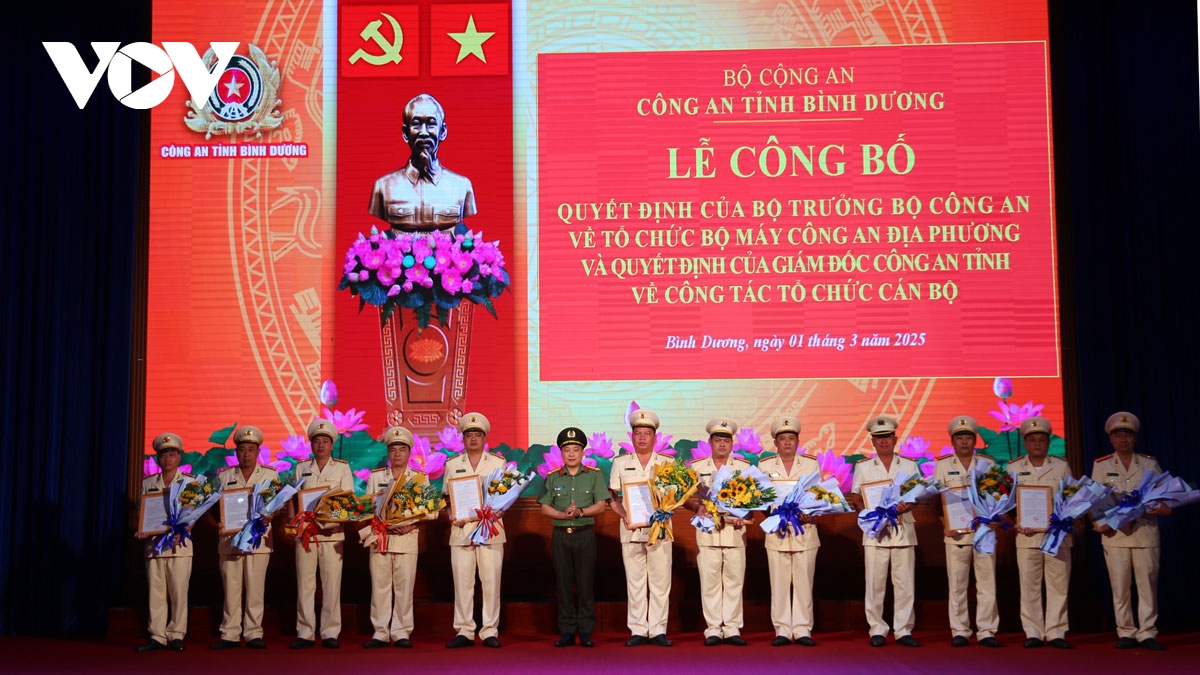 bi thu binh duong kiem tra cong an xa sau giai the cong an huyen hinh anh 4