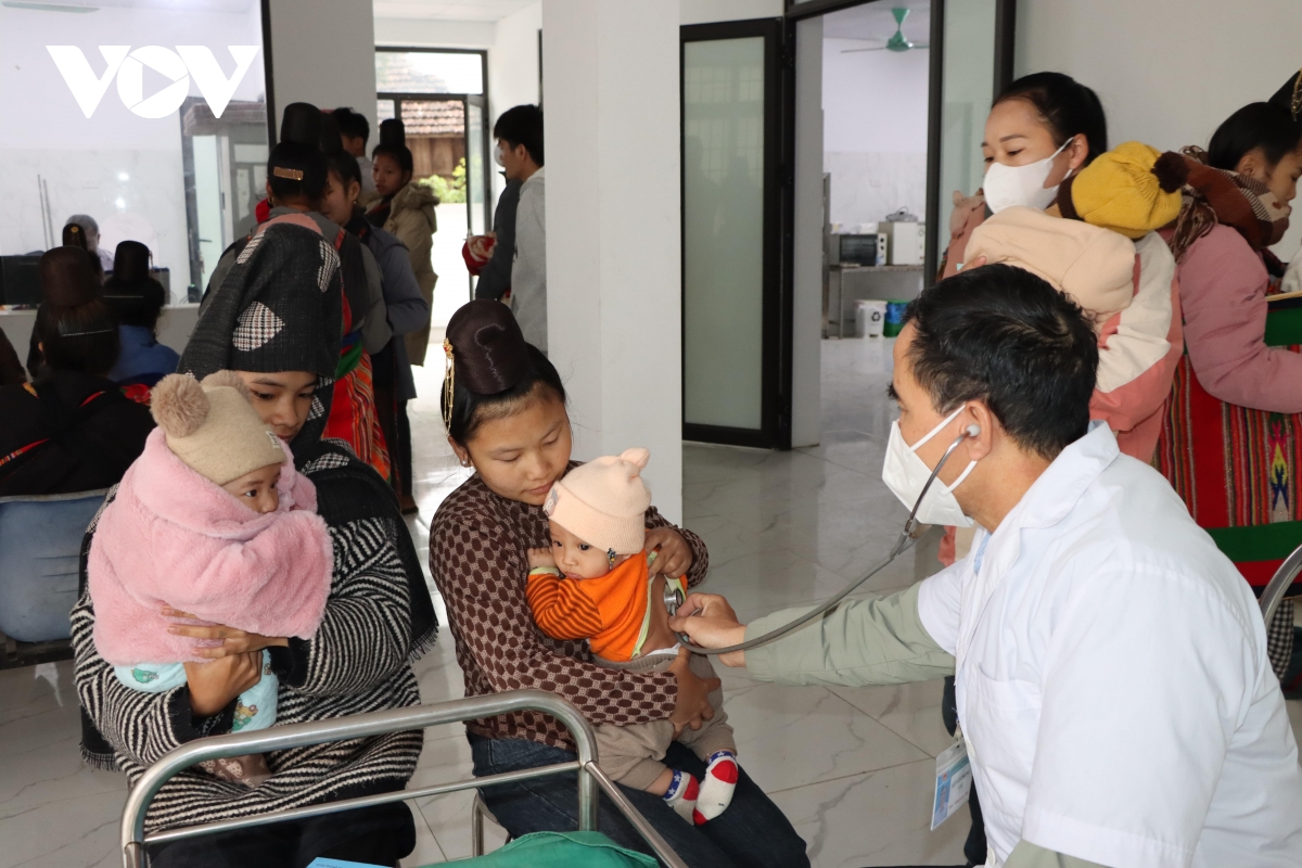 sơn la tập trung khống chế dịch sởi, không để vùng lõm trong tiêm chủng hình ảnh 1 son la tap trung khong che dich soi, khong de vung lom trong tiem chung hinh anh 1
