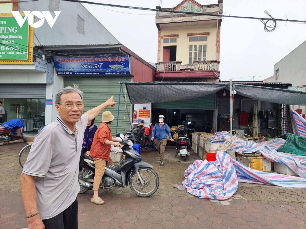 gia đình kể lại giây phút bé gái bị thanh niên ngáo đá khống chế hình ảnh 1 gia dinh ke lai giay phut be gai bi thanh nien ngao da khong che hinh anh 1