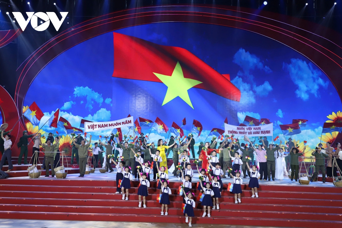 Đà Nẵng kỷ niệm 95 năm thành lập Đảng bộ và 50 năm ngày giải phóng