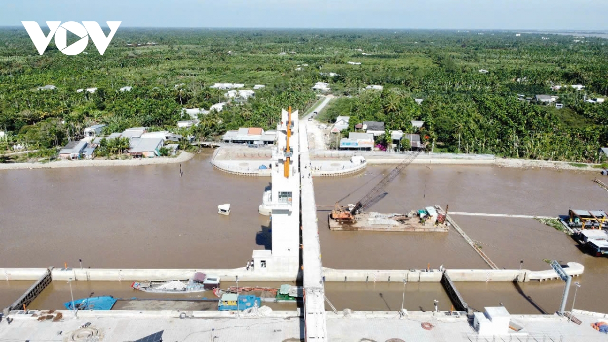 công trình kiểm soát mặn phát huy vai trò hỗ trợ sản xuất hình ảnh 1 cong trinh kiem soat man phat huy vai tro ho tro san xuat hinh anh 1