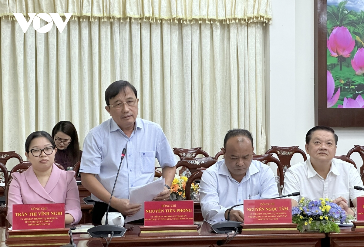 Đoàn kiểm tra của bộ chính trị làm việc với ban thường vụ thành ủy cần thơ hình ảnh 3 Doan kiem tra cua bo chinh tri lam viec voi ban thuong vu thanh uy can tho hinh anh 3