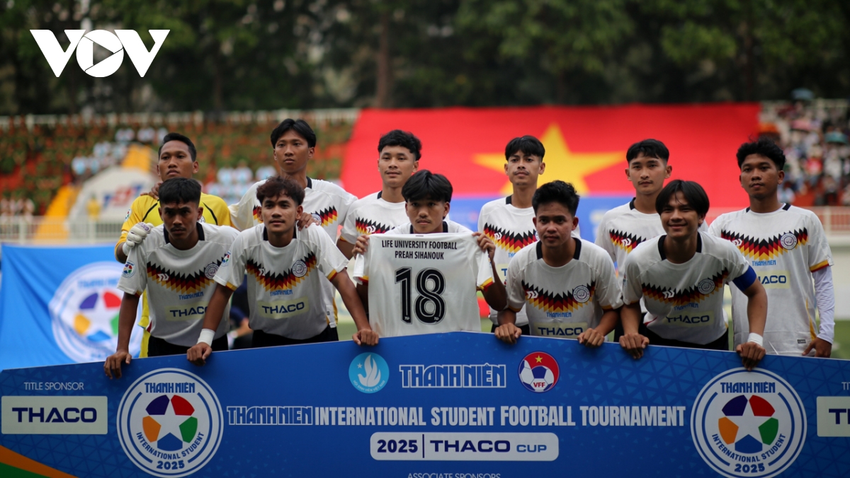 giải bóng đá sinh viên quốc tế Đại học tôn Đức thắng thua ngược trong trận ra quân hình ảnh 3 giai bong da sinh vien quoc te Dai hoc ton Duc thang thua nguoc trong tran ra quan hinh anh 3