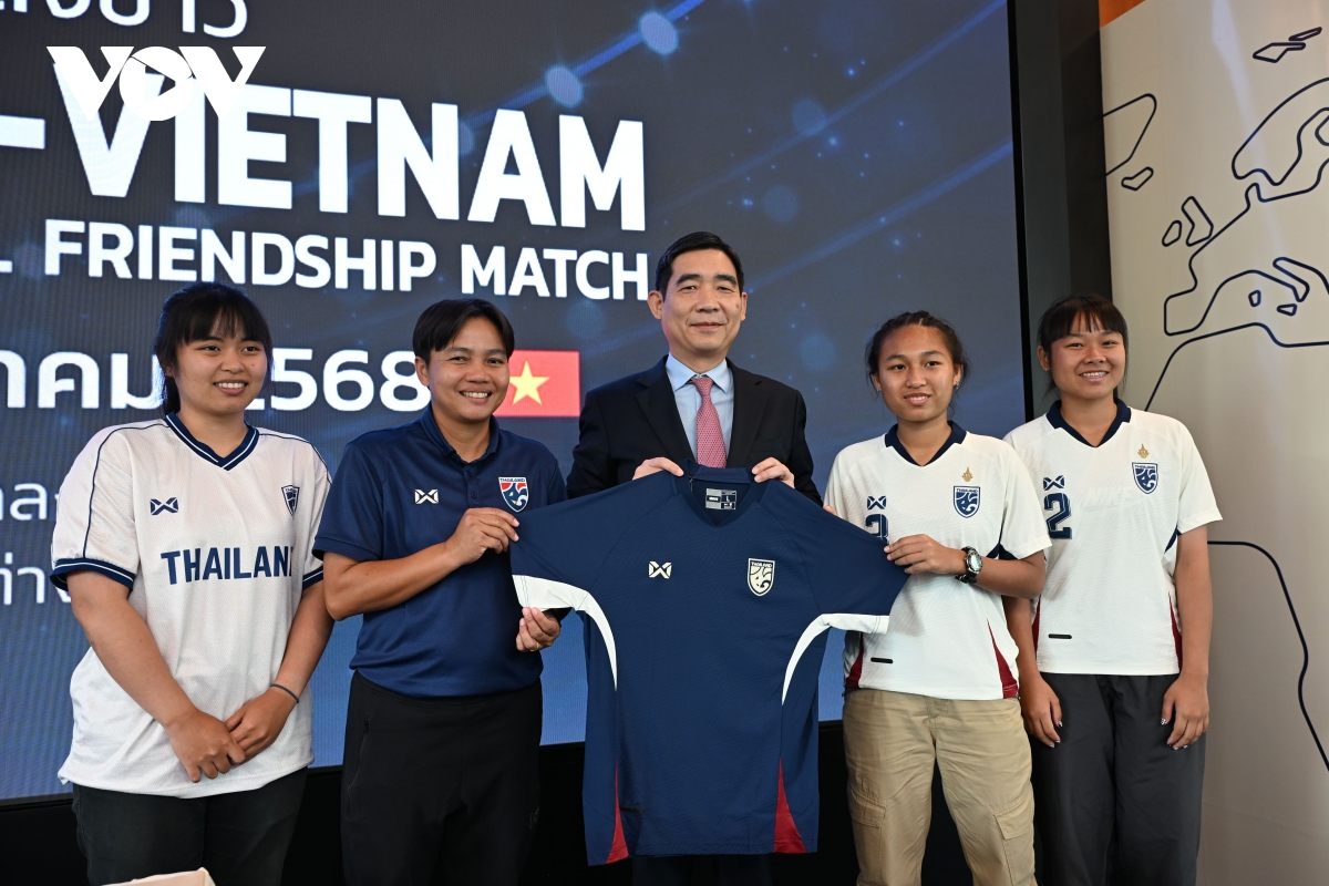 madam pang bóng đá kết nối nhân dân hai nước việt nam -thái lan hình ảnh 3 madam pang bong da ket noi nhan dan hai nuoc viet nam -thai lan hinh anh 3