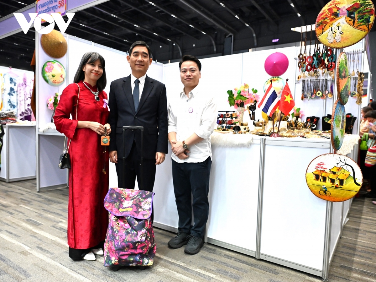 hội chợ ngoại giao đoàn tại thái lan phép nhiệm màu của sự cho đi hình ảnh 3 hoi cho ngoai giao doan tai thai lan phep nhiem mau cua su cho di hinh anh 3