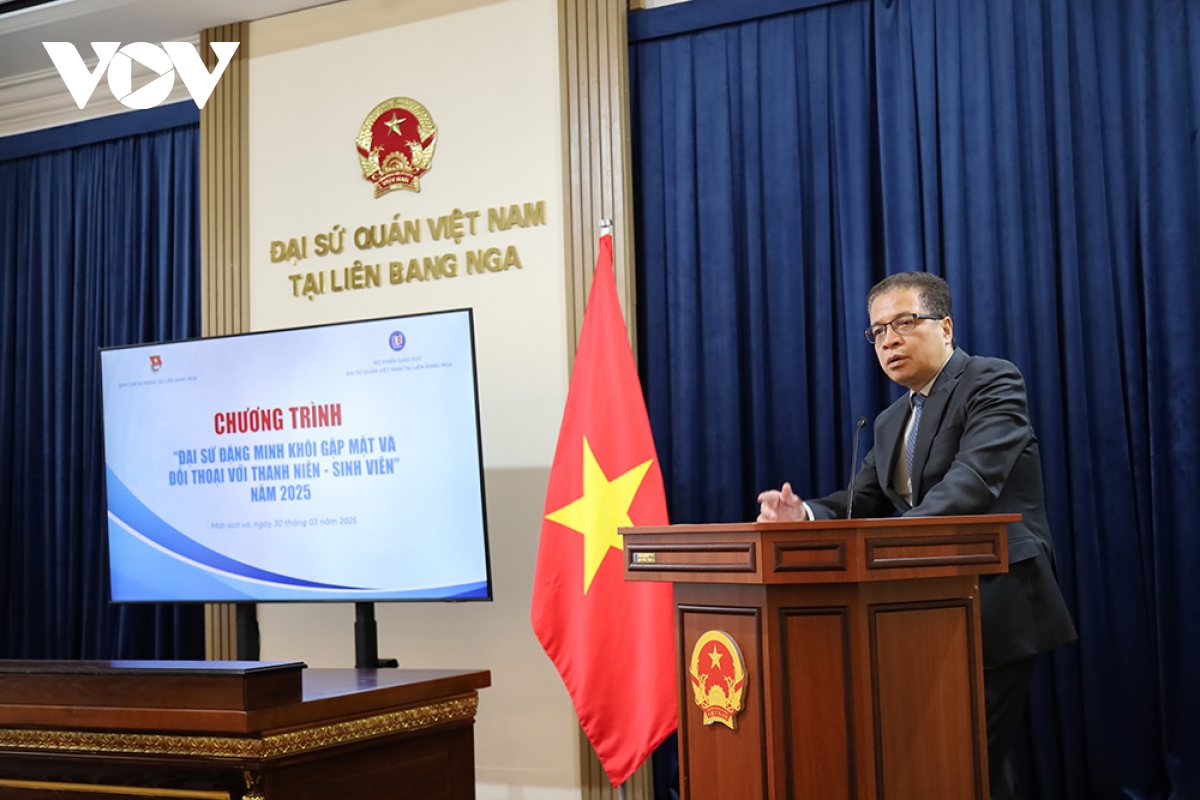 Dai su viet nam tai nga doi thoai voi thanh nien, sinh vien hinh anh 1