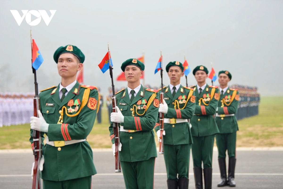 bộ trưởng phan văn giang kiểm tra hợp luyện diễu binh, diễu hành lần thứ 8 hình ảnh 6 bo truong phan van giang kiem tra hop luyen dieu binh, dieu hanh lan thu 8 hinh anh 6