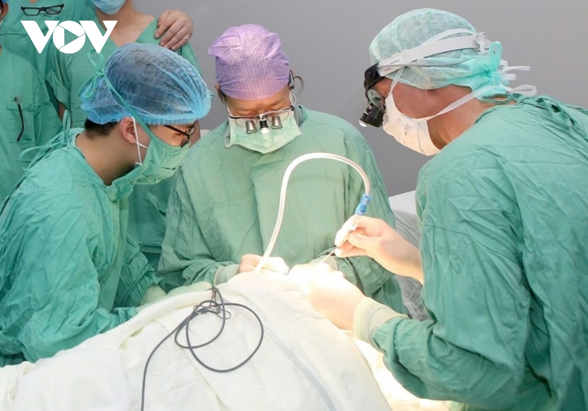 phẫu thuật miễn phí giúp hơn 100 trẻ em bị dị tật hở môi, vòm miệng trên cả nước hình ảnh 3 phau thuat mien phi giup hon 100 tre em bi di tat ho moi, vom mieng tren ca nuoc hinh anh 3