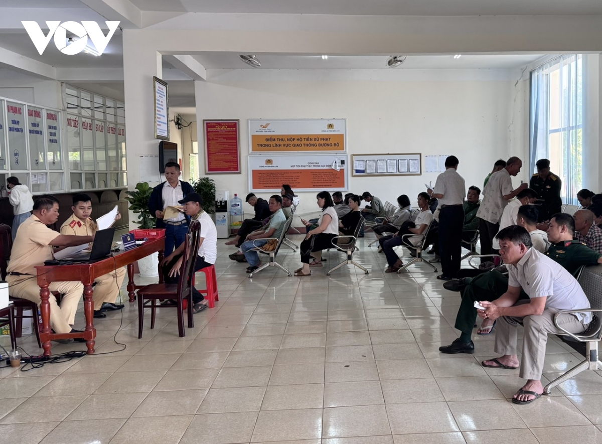 công an Đắk lắk giải quyết hơn 1.500 hồ sơ cấp gplx sau 20 ngày nhận nhiệm vụ hình ảnh 1 cong an Dak lak giai quyet hon 1.500 ho so cap gplx sau 20 ngay nhan nhiem vu hinh anh 1