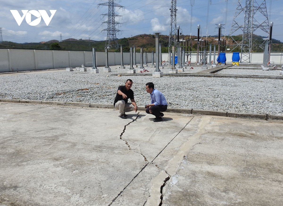 Đủng đỉnh chờ ngày khắc phục sạt lở trạm cắt 220kv bờ y kon tum hình ảnh 2 Dung dinh cho ngay khac phuc sat lo tram cat 220kv bo y kon tum hinh anh 2