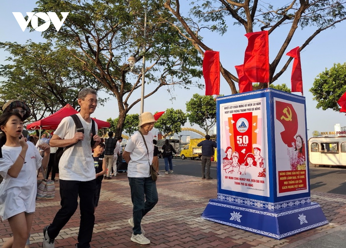 tưng bừng các hoạt động kỷ niệm 50 năm ngày giải phóng Đà nẵng hình ảnh 1 tung bung cac hoat dong ky niem 50 nam ngay giai phong Da nang hinh anh 1