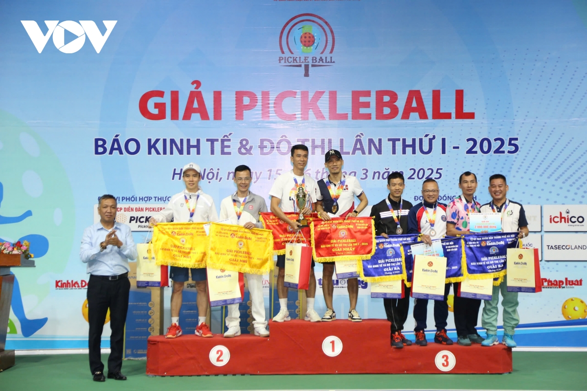 giai pickleball bao kinh te Do thi lan thu i - 2025 thanh cong tot dep hinh anh 2