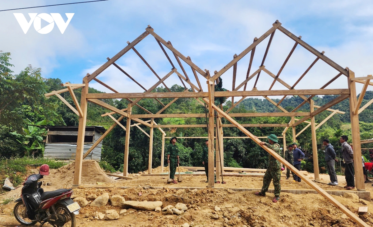 xoa nha tam, gan ket tinh quan dan o vung bien gioi hinh anh 4