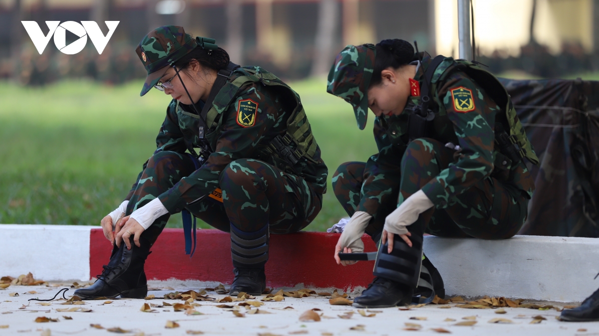 nhung bong hong vuot nang, ram rap luyen tap dieu binh hinh anh 5