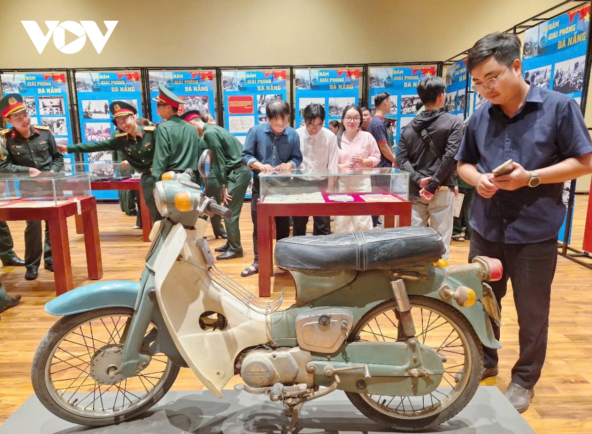 triển lãm Đà nẵng - nhìn lại 50 năm ngày giải phóng hình ảnh 1 trien lam Da nang - nhin lai 50 nam ngay giai phong hinh anh 1