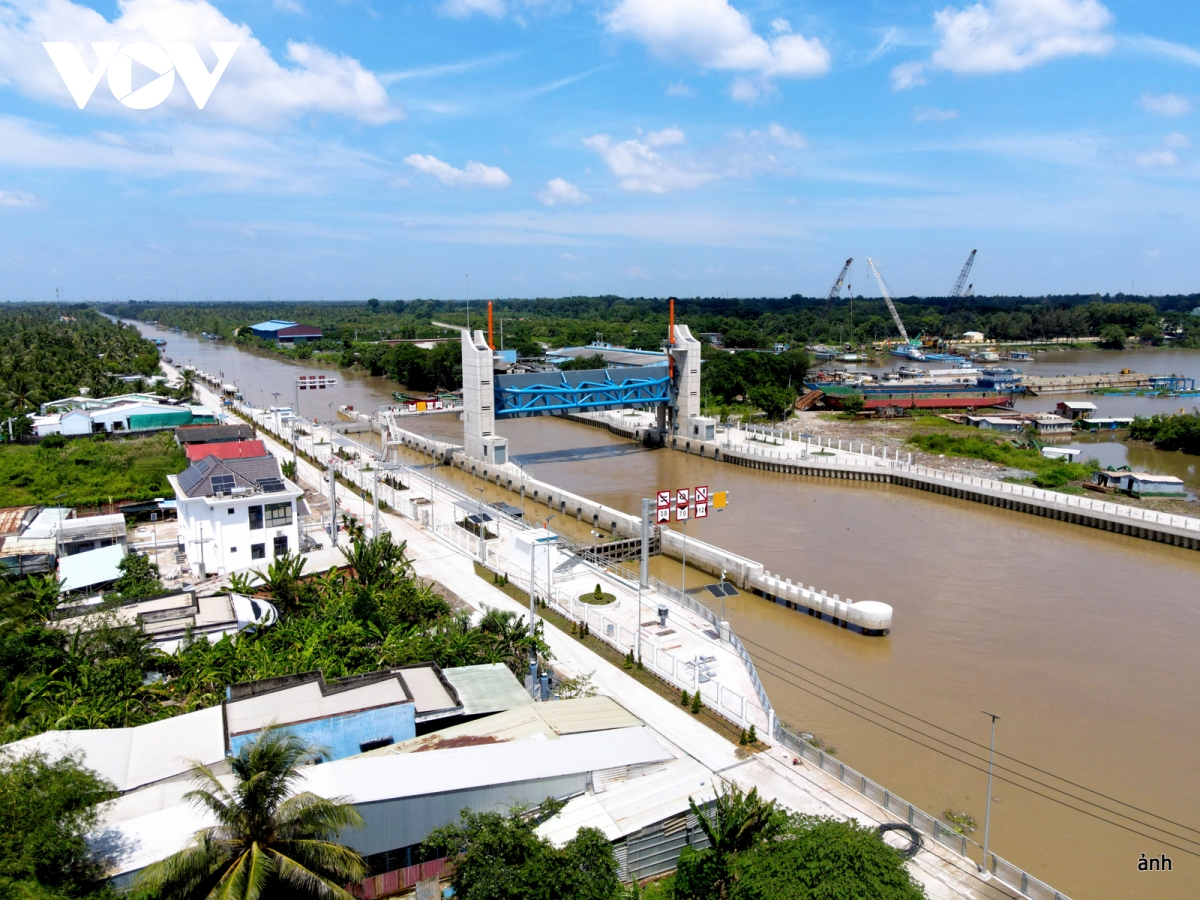 những công trình ở Đbscl hỗ trợ sản xuất, điều tiết nguồn nước cho nhân dân hình ảnh 7 nhung cong trinh o Dbscl ho tro san xuat, dieu tiet nguon nuoc cho nhan dan hinh anh 7