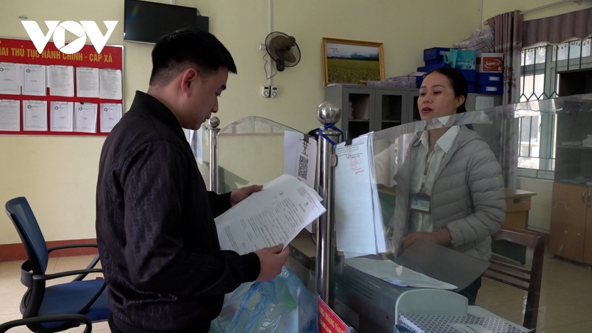 cán bộ cấp xã ở yên bái sẵn sàng rời vị trí khi sắp xếp, tinh gọn bộ máy hình ảnh 3 can bo cap xa o yen bai san sang roi vi tri khi sap xep, tinh gon bo may hinh anh 3