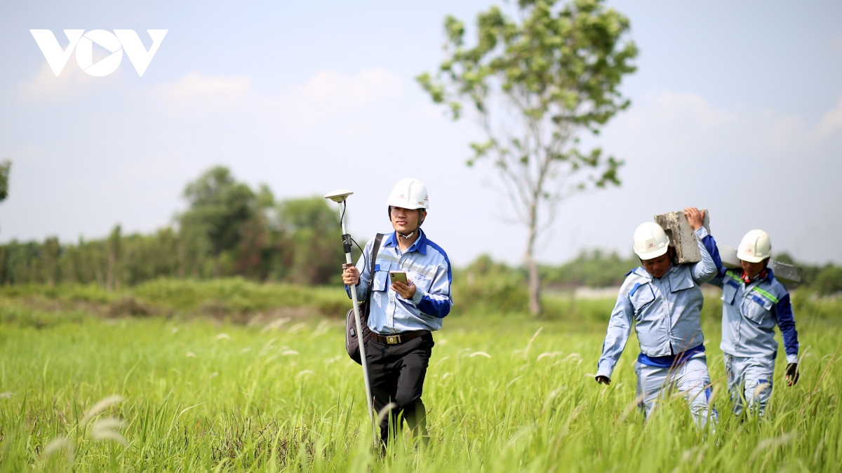 gap rut hoan thanh cam moc, giao ranh du an cao toc tp.hcm moc bai hinh anh 1