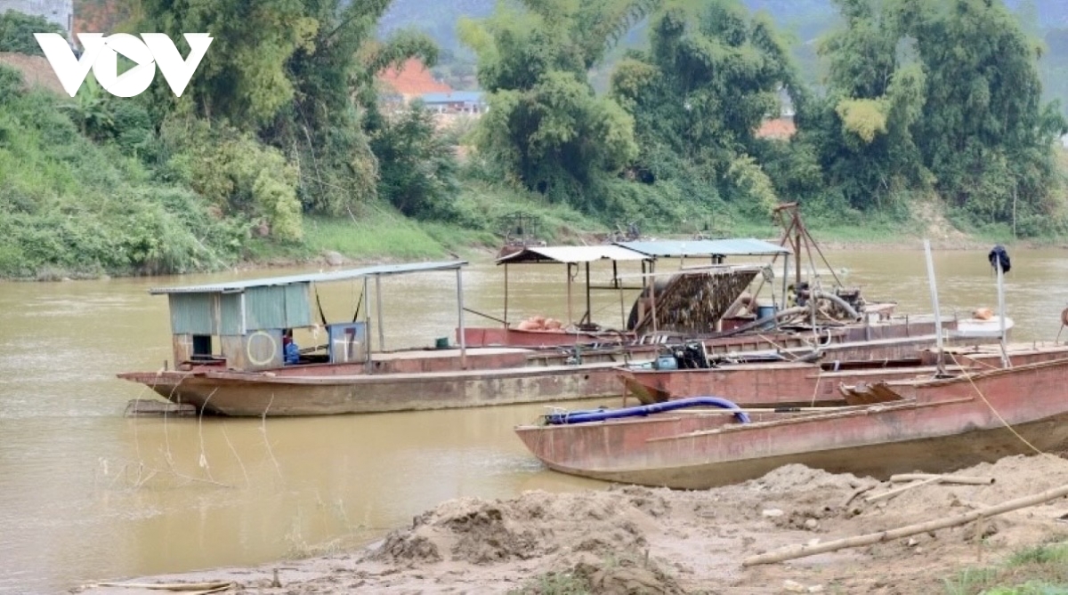Siết chặt quản lý tài nguyên khoáng sản ở Sông Mã