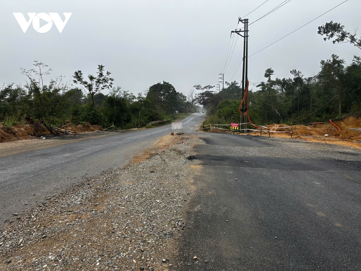 4 năm chưa thi công xong tuyến đường dài 9,5 km ở quảng ninh hình ảnh 4 4 nam chua thi cong xong tuyen duong dai 9,5 km o quang ninh hinh anh 4
