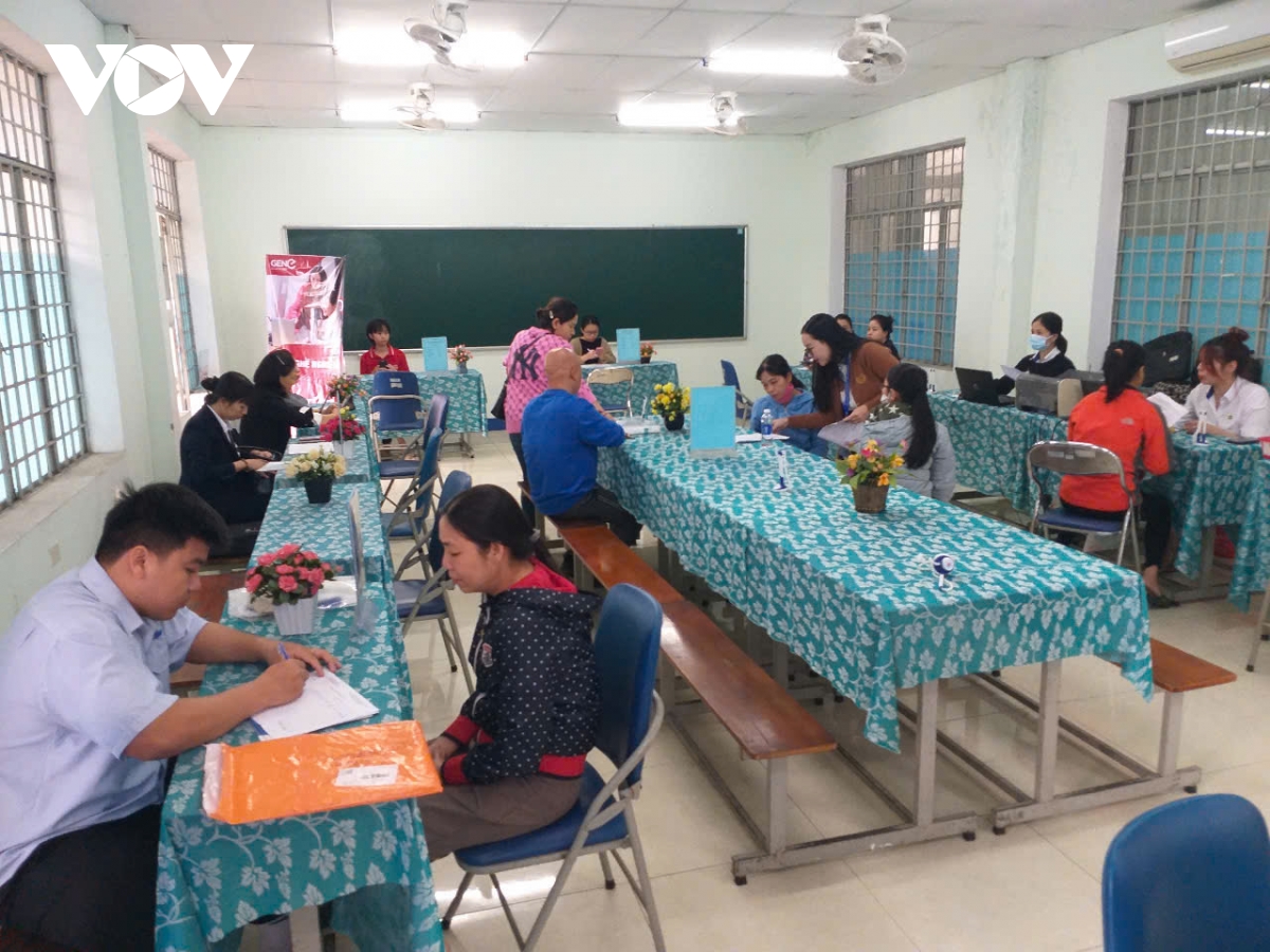 doanh nghiệp Đà nẵng tăng tốc tuyển dụng lao động để mở rộng sản xuất hình ảnh 4 doanh nghiep Da nang tang toc tuyen dung lao dong de mo rong san xuat hinh anh 4