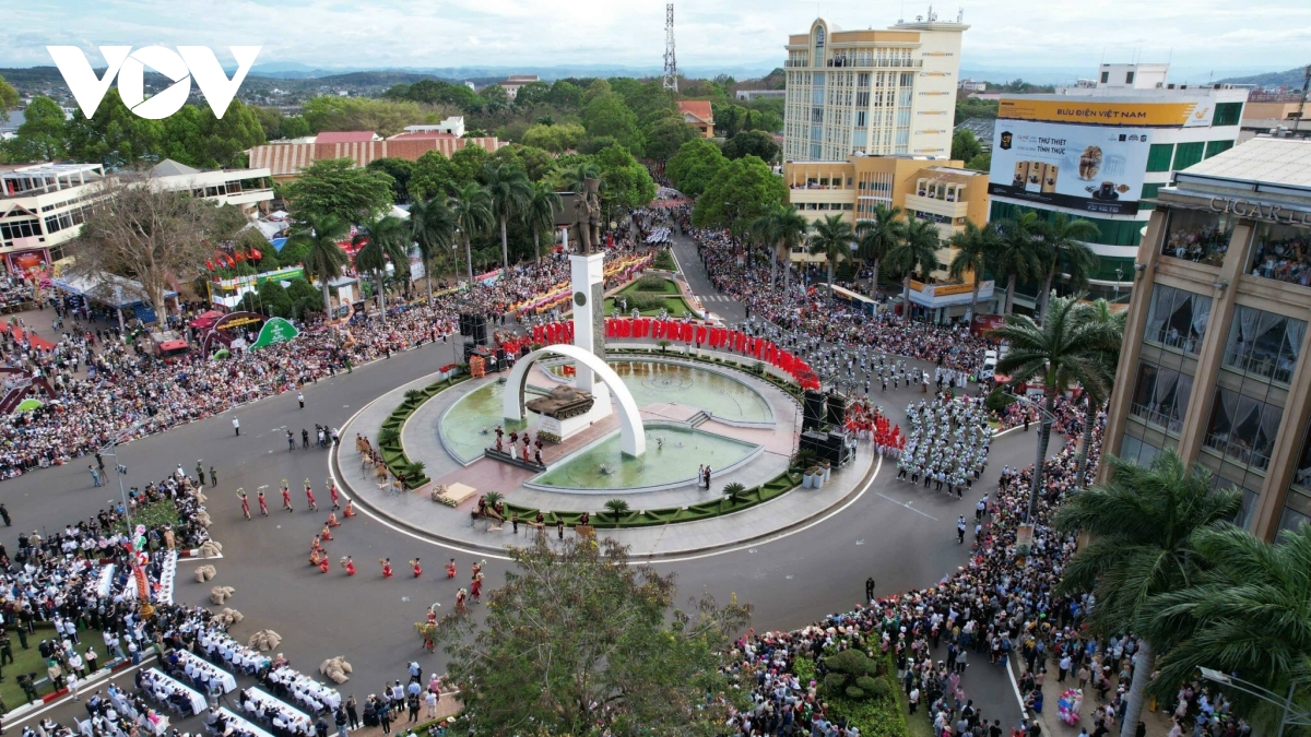 lễ hội đường phố rạng rỡ văn hoá cà phê buôn ma thuột hình ảnh 1 le hoi duong pho rang ro van hoa ca phe buon ma thuot hinh anh 1