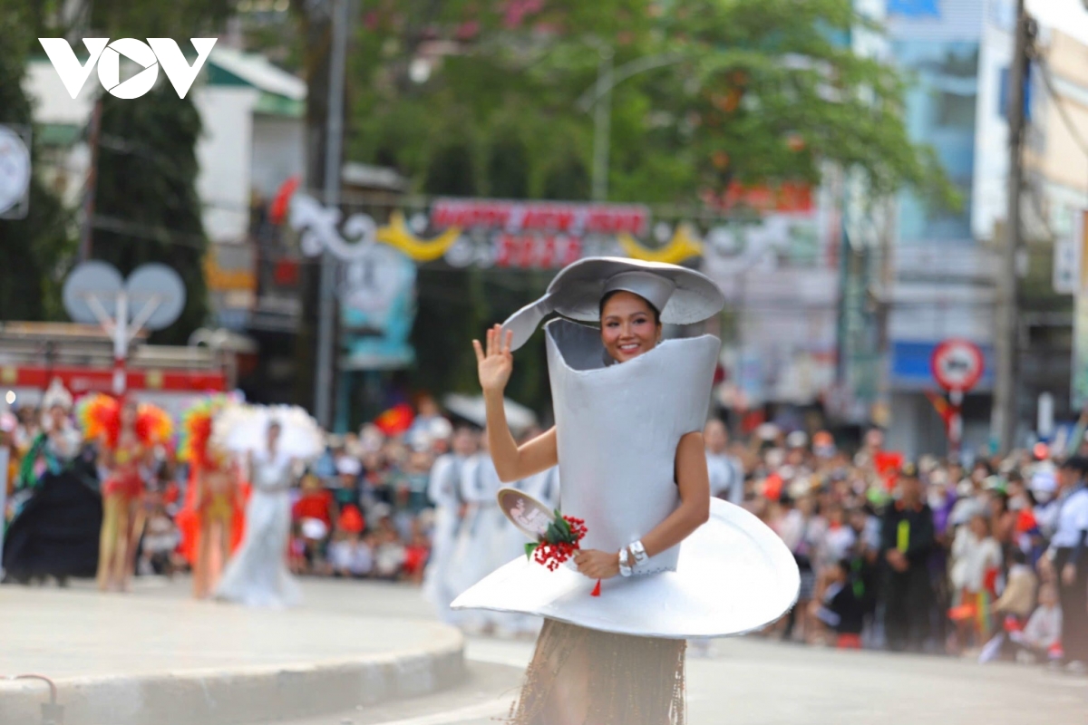 lễ hội đường phố rạng rỡ văn hoá cà phê buôn ma thuột hình ảnh 7 le hoi duong pho rang ro van hoa ca phe buon ma thuot hinh anh 7