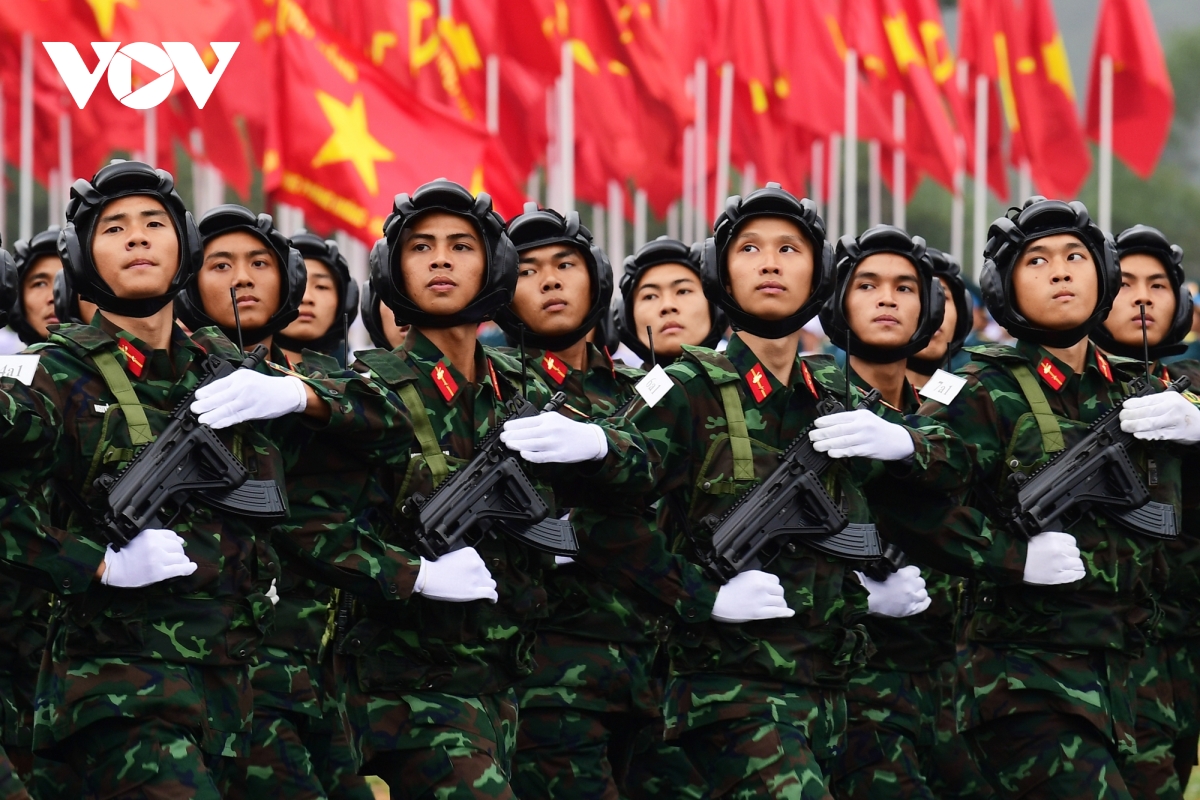 can canh vu khi, trang bi cua khoi dieu binh ky niem 50 nam giai phong mien nam hinh anh 3