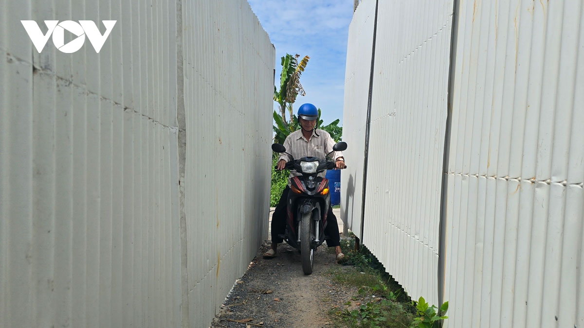 bi rao loi di, nhieu ho dan o binh duong keu cuu hinh anh 3