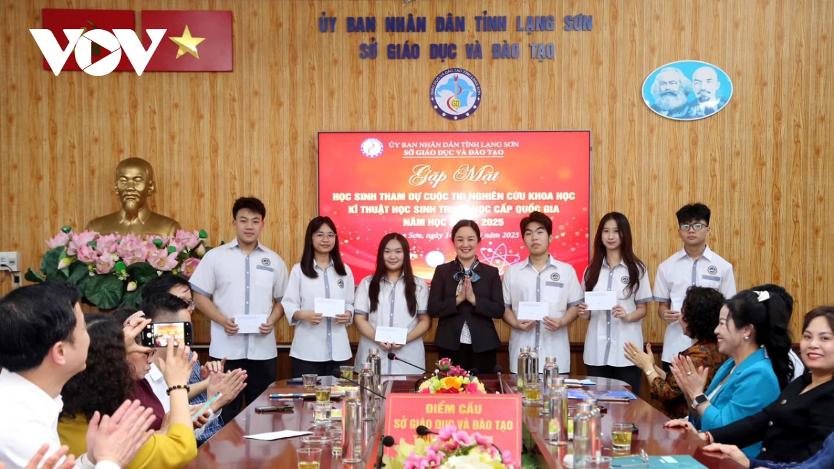 lạng sơn đẩy mạnh nghiên cứu khoa học trong nhà trường hình ảnh 1 lang son day manh nghien cuu khoa hoc trong nha truong hinh anh 1