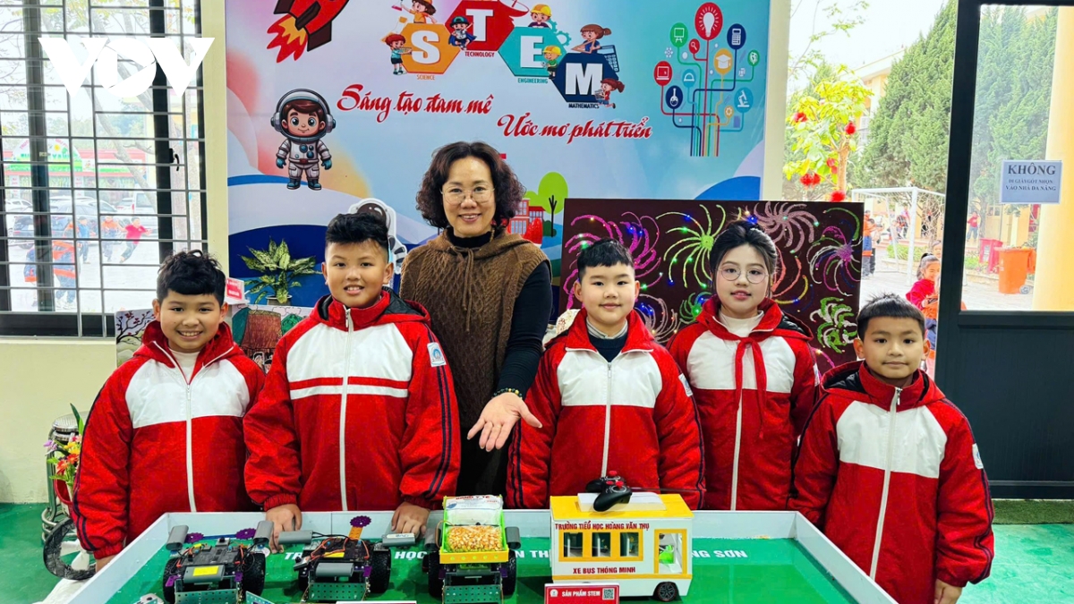lạng sơn đẩy mạnh nghiên cứu khoa học trong nhà trường hình ảnh 2 lang son day manh nghien cuu khoa hoc trong nha truong hinh anh 2