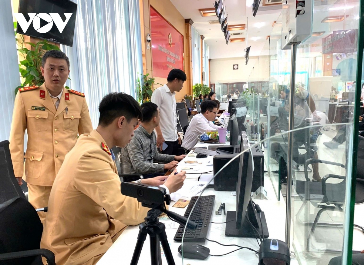 tp huế sau khi sắp xếp bộ máy người dân làm thủ tục hành chính vẫn nhanh, gọn hình ảnh 3 tp hue sau khi sap xep bo may nguoi dan lam thu tuc hanh chinh van nhanh, gon hinh anh 3