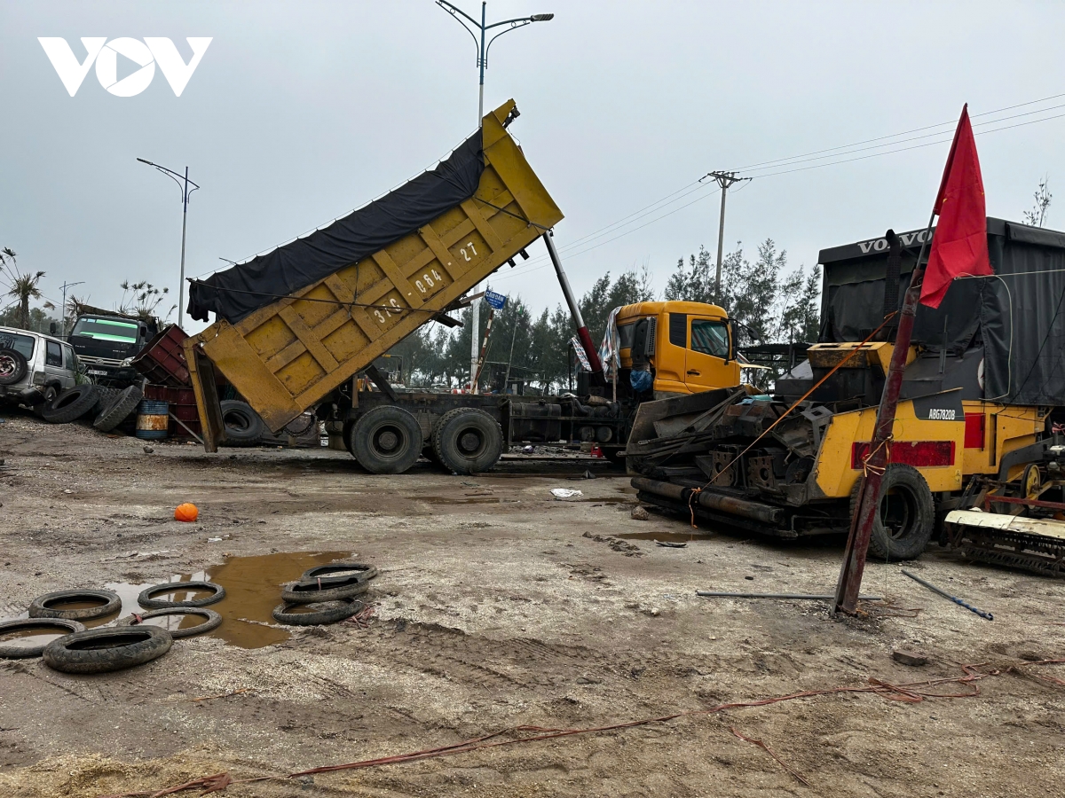 4 năm chưa thi công xong tuyến đường dài 9,5 km ở quảng ninh hình ảnh 3 4 nam chua thi cong xong tuyen duong dai 9,5 km o quang ninh hinh anh 3