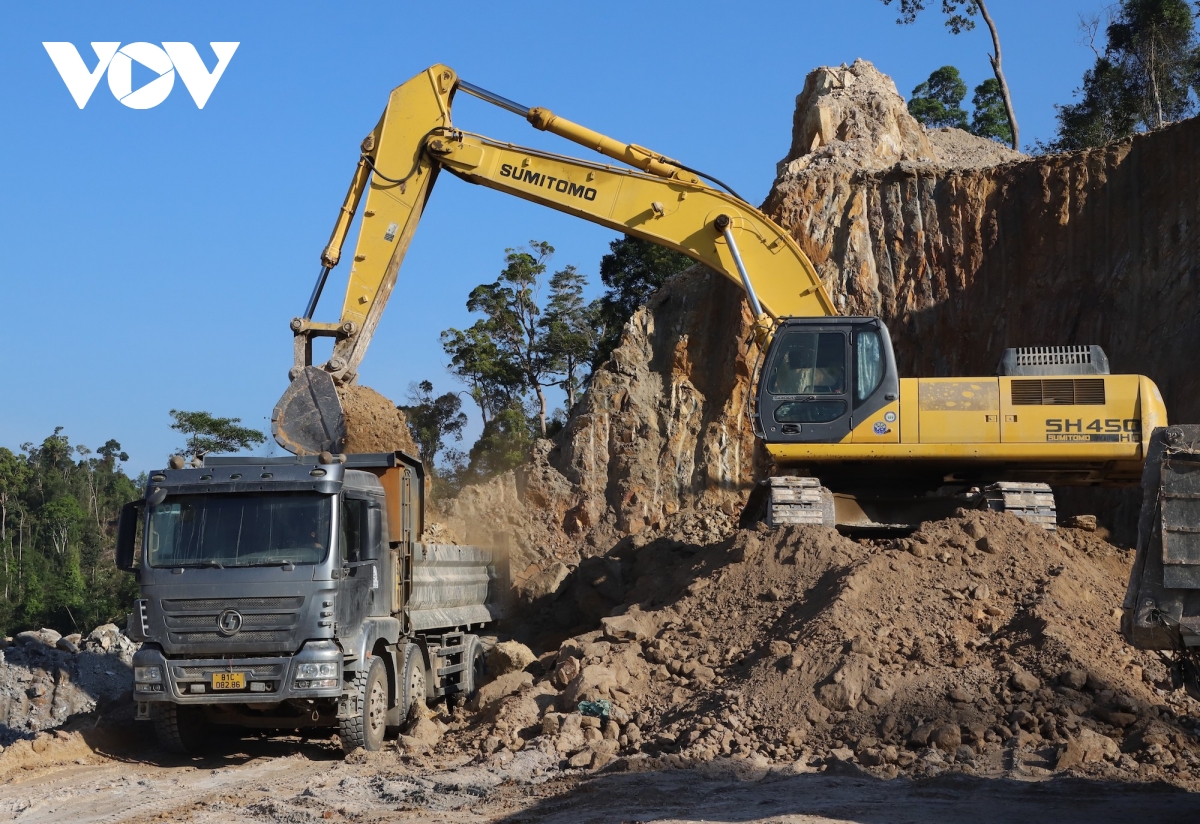 Những “điểm nghẽn” khiến cao tốc Khánh Hòa - Buôn Ma Thuột chậm tiến độ