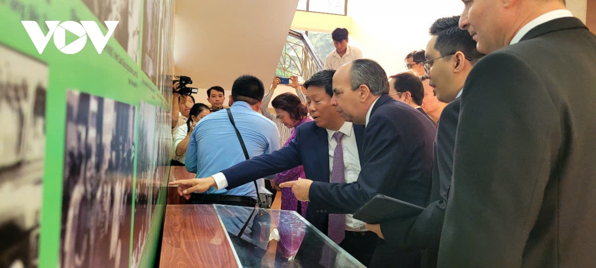 nu tuong nguyen thi Dinh - nguoi phu nu huyen thoai lam rang danh xu dua hinh anh 6