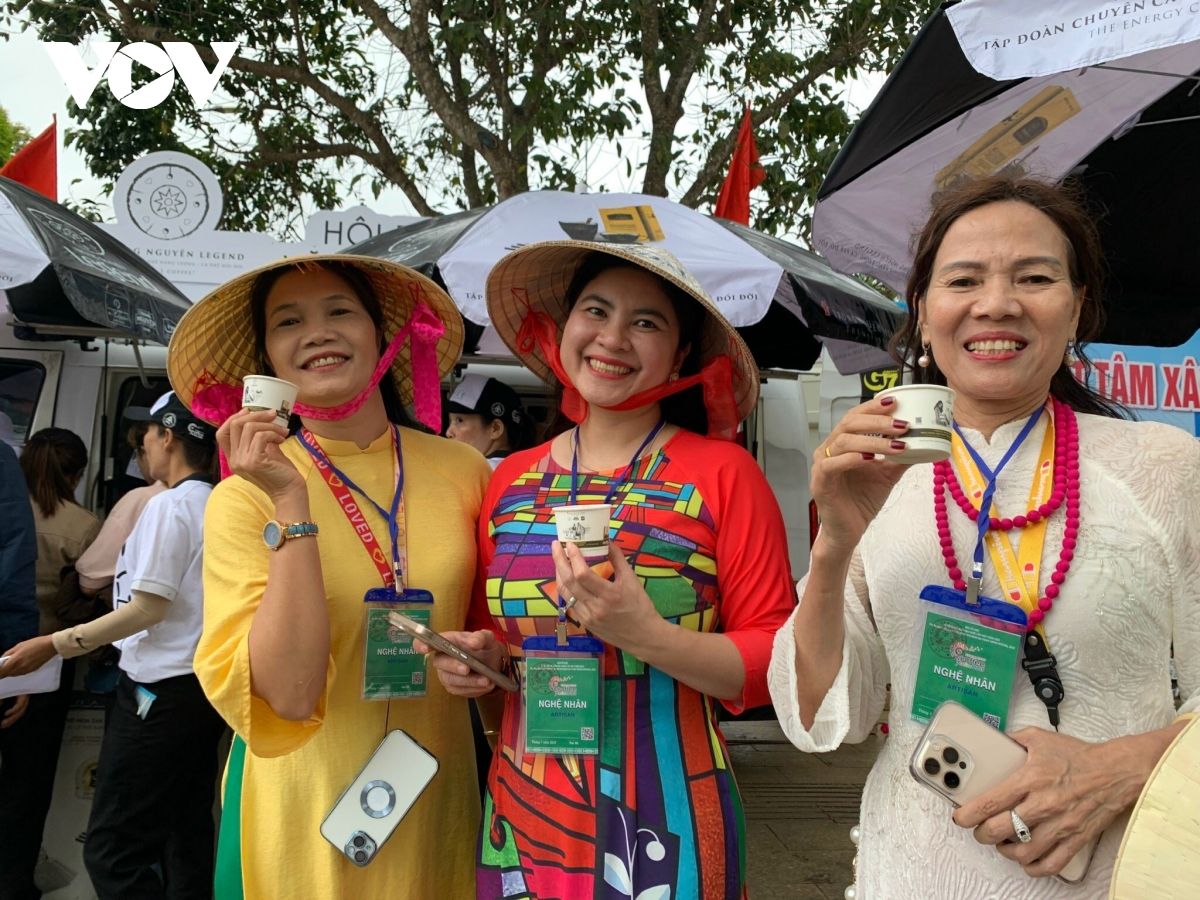 "Ô la la" cà phê miễn phí tại lễ hội Buôn Ma Thuột