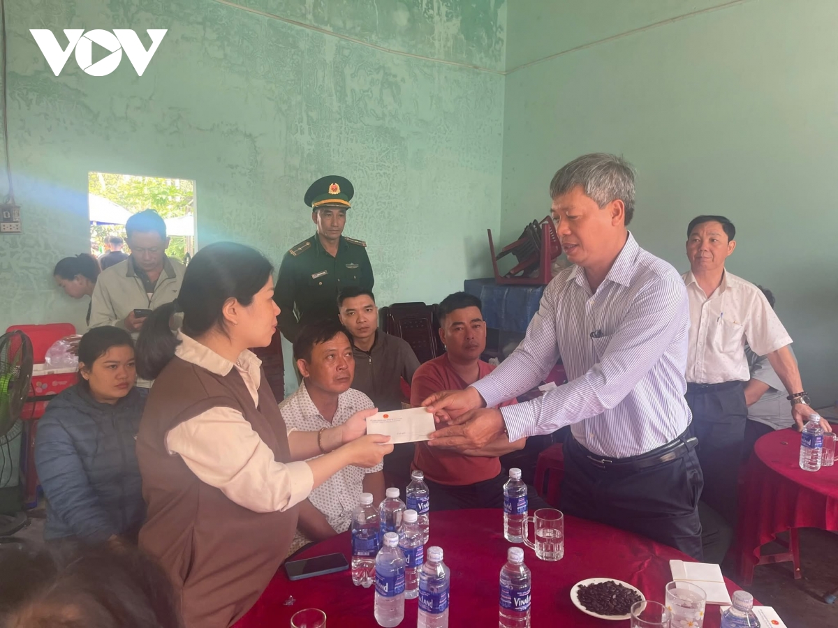 Quảng Nam hỗ trợ ngư dân và gia đình có người gặp nạn trên biển