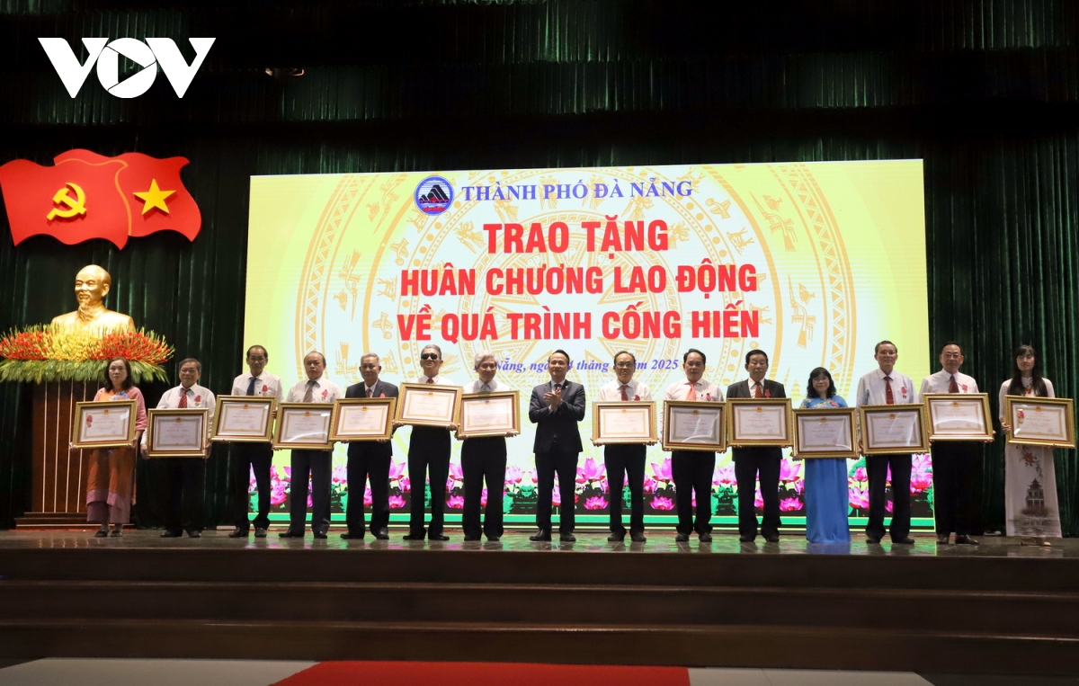 Đà nẵng trao quyết định của chủ tịch nước truy tặng bà mẹ việt nam anh hùng hình ảnh 3 Da nang trao quyet dinh cua chu tich nuoc truy tang ba me viet nam anh hung hinh anh 3