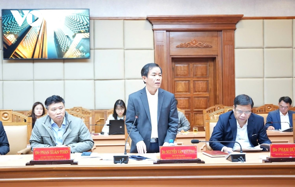 Đoàn kiểm tra của bộ chính trị thông qua dự thảo kiểm tra với ban thường vụ thành ủy huế hình ảnh 3 Doan kiem tra cua bo chinh tri thong qua du thao kiem tra voi ban thuong vu thanh uy hue hinh anh 3