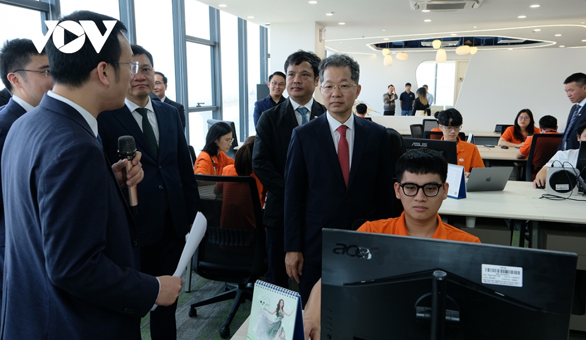 Đà nẵng khai trương trung tâm r d về công nghệ cao và chip bán dẫn hình ảnh 1 Da nang khai truong trung tam r d ve cong nghe cao va chip ban dan hinh anh 1