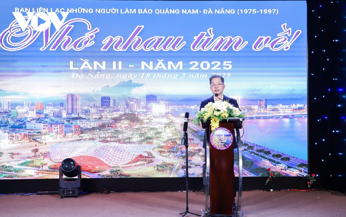 gặp mặt hơn 200 người làm báo nhân kỷ niệm 50 năm giải phóng tỉnh quảng nam và tp Đà nẵng hình ảnh 8 gap mat hon 200 nguoi lam bao nhan ky niem 50 nam giai phong tinh quang nam va tp Da nang hinh anh 8