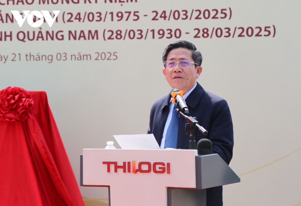 gắn biển công trình bến cảng 5 vạn tấn chào mừng 50 năm ngày giải phóng quảng nam hình ảnh 3 gan bien cong trinh ben cang 5 van tan chao mung 50 nam ngay giai phong quang nam hinh anh 3