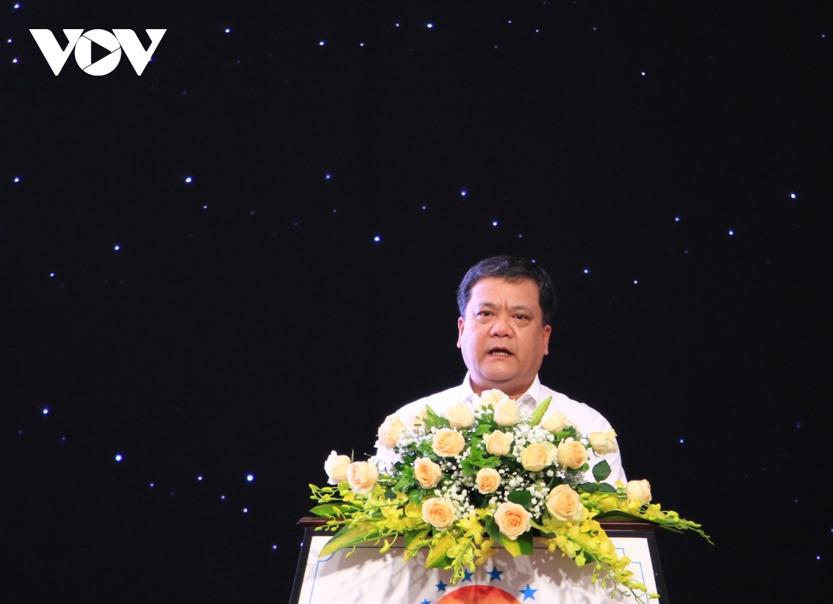 quảng bình giảm 30 thủ tục hành chính không cần thiết để hỗ trợ doanh nghiệp hình ảnh 1 quang binh giam 30 thu tuc hanh chinh khong can thiet de ho tro doanh nghiep hinh anh 1